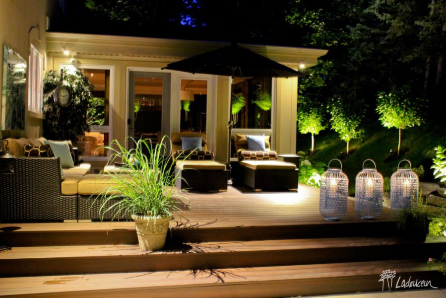 Eclairage paysager terrasse bois vegetaux mobilier lounge innovations paysagees ladouceur