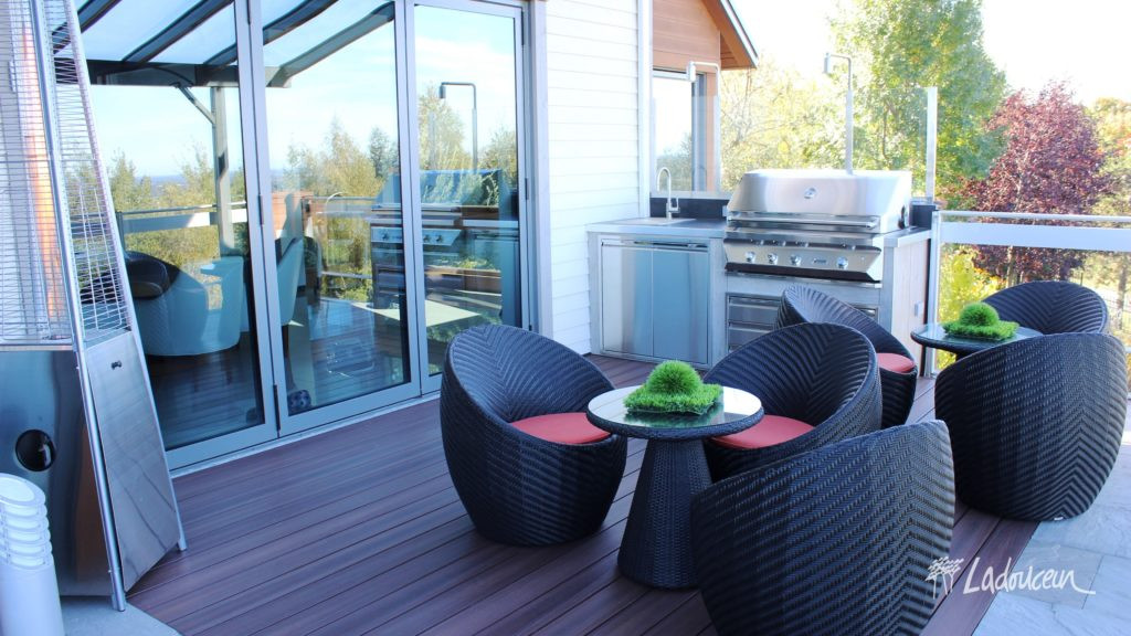 Terrasse des cascades jardin aquatique ilot de cuisine exterieue mobilier lounge chauffe terrasse propane